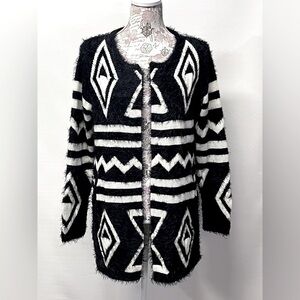 PARKHURST Black and white graphic print‎ cardigan sweater size L.